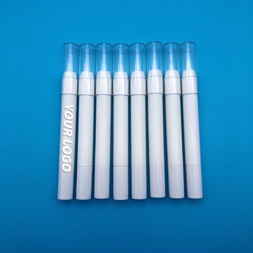 Últimos blogs de la empresa sobre Tubo de plástico minimalista de dos tonos para delineador de labios crema mate