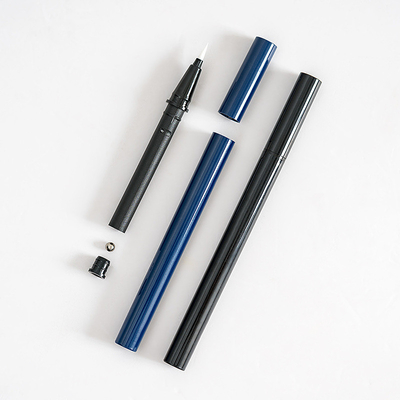 Un buen precio. Fabrica de etiqueta privada Alta estanqueidad al aire tubo de delineador de ojos vacío personalizado embalaje de delineador de ojos líquido con perlas de mecedora en línea