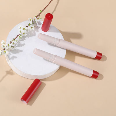 Un buen precio. Contenedores redondos de lápiz labial de plástico y embalaje Contenedor de bálsamo labial Lápiz de sombra de ojos con chispa en línea