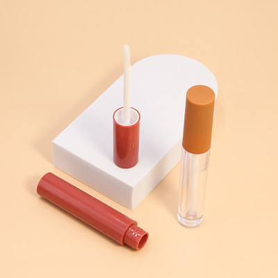 Un buen precio. Las herramientas de maquillaje de cejas con lápiz de plástico recargable en línea