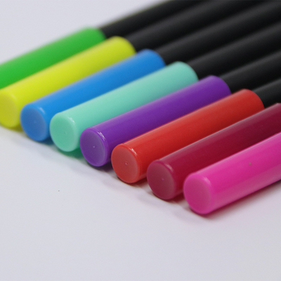 Un buen precio. tubo de lipliner de alta calidad tubo de lipliner logotipo personalizado contenedor de lipliner material planeable en línea