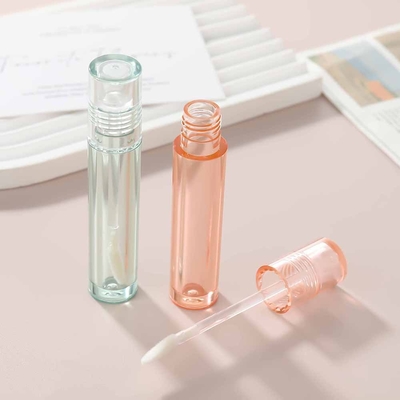 Un buen precio. Contenedor de brillo labial recargable / brillo labial vacío personalizado para refinar el maquillaje sin esfuerzo en línea