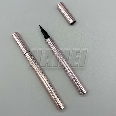 Un buen precio. Embalaje vacío de delineador de ojos personalizado Contenedor de pluma de delineador de ojos con perlas de mecedora líquido tubo de delineador de ojos vacío personalizado en línea
