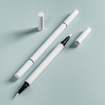 Un buen precio. 2 en 1 tubos vacíos Logotipo de etiqueta privada Lápiz de Eyeliner negro Eyeliner personalizado Contenedor de Eyeliner líquido en línea