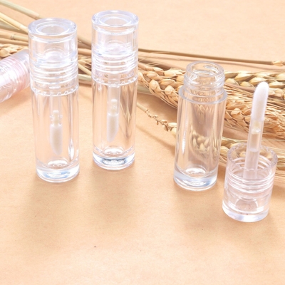 Un buen precio. Entrega directa de fábrica Contenedores transparentes de brillo labial y envases Contenedores cosméticos de pluma Contenedores de tubos de brillo labial en línea
